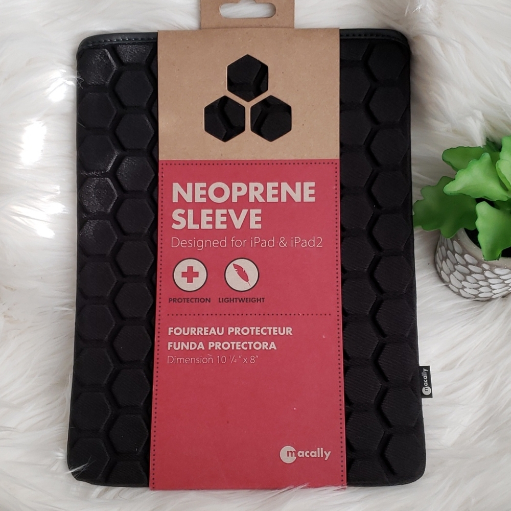 Macally Lightweight Gray iPad Neoprene Sleeve